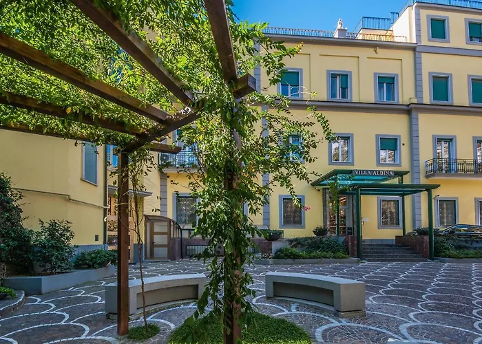 Hotel Albina *