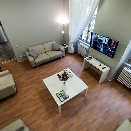 Albina Hotel *